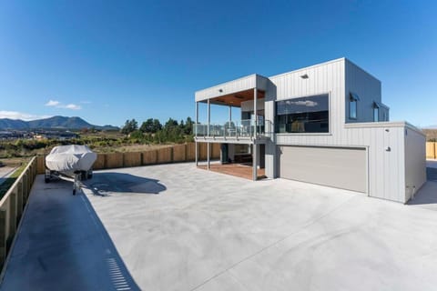 Property building, Parking