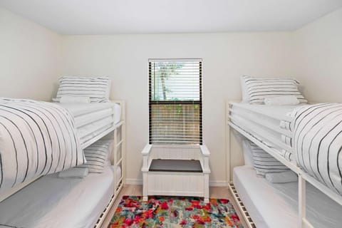 3BR Family Getaway Steps to Sand & Sun House in Butler Beach