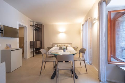 TV and multimedia, Dining area