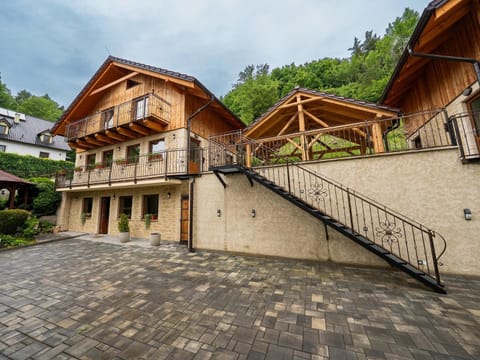 Property building, Balcony/Terrace