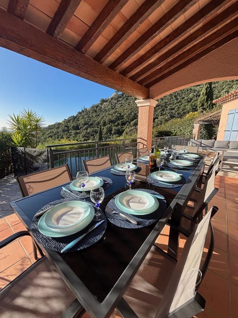 Patio, Natural landscape, View (from property/room), Balcony/Terrace