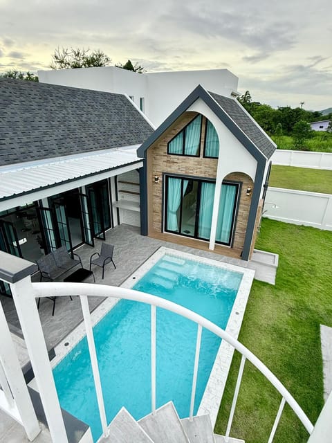 Pool view, Swimming pool