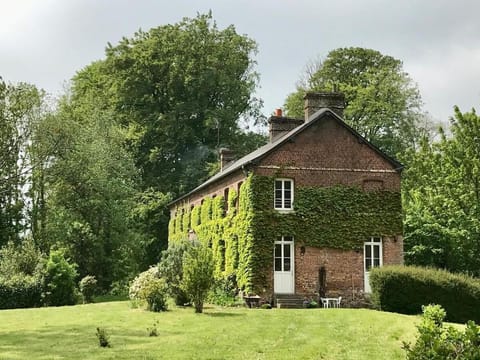 Property building, Garden, Garden