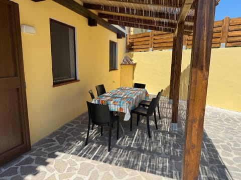 Patio, Day, View (from property/room), Balcony/Terrace, Dining area