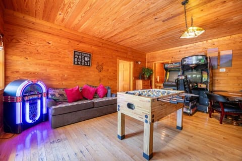 Nicoha By Avada Properties House in Pigeon Forge