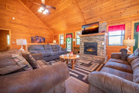 Nicoha By Avada Properties House in Pigeon Forge