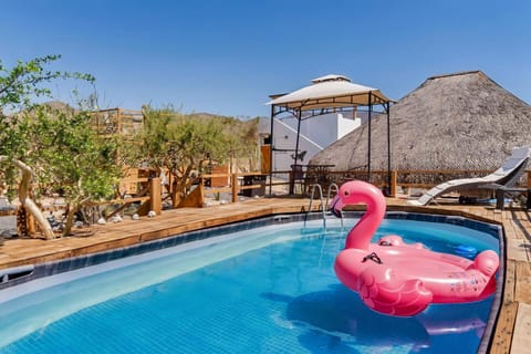 Day, Natural landscape, Pool view, Swimming pool, sunbed