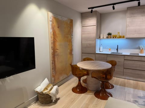 TV and multimedia, Kitchen or kitchenette