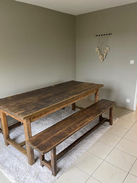 Appartement 3 chambres et 2 Parkings Apartment in Dole