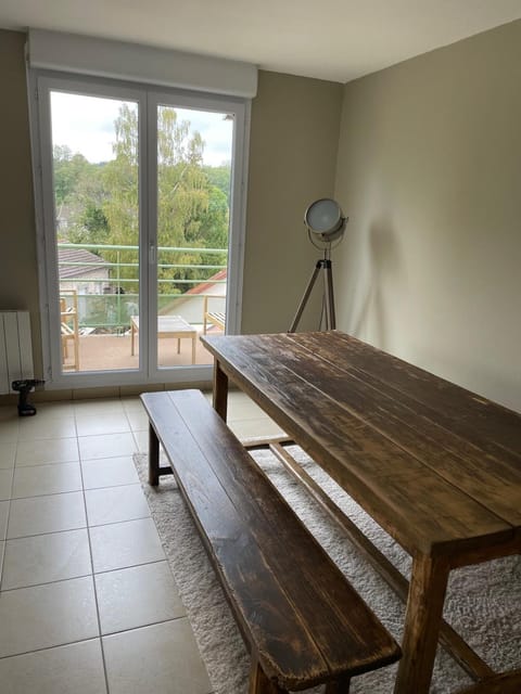 Appartement 3 chambres et 2 Parkings Apartment in Dole