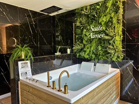 Hot Tub, Bathroom, Bath