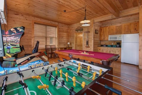 Splash Mountain By Avada Properties House in Pigeon Forge