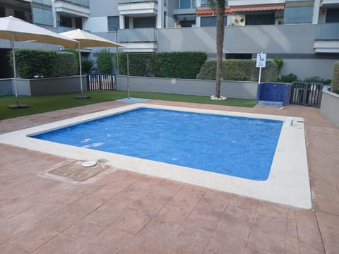 Property building, Pool view, Swimming pool, sunbed