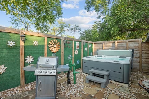 1929 Wash House House in Fredericksburg