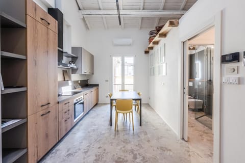 Kitchen or kitchenette, Dining area, oven, pet friendly, stove