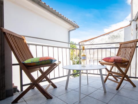 View (from property/room), Balcony/Terrace, Seating area