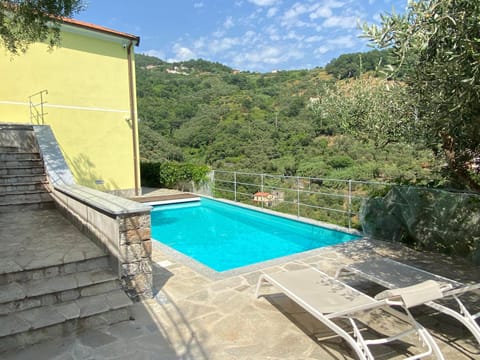 House in Paradise Villa in Moneglia