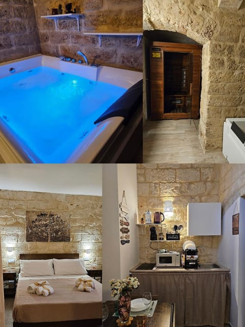 Hot Tub, Sauna, Kitchen or kitchenette, Bedroom