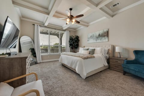 Iron & Ivy 5BR5BA Sleeps 12 House in Flower Mound