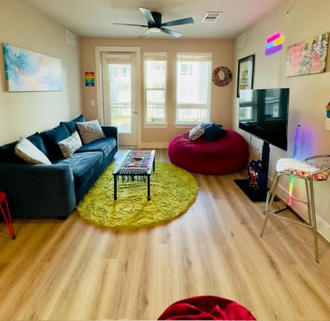 Vibrant Apartment in Austin