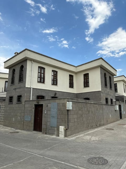 Property building, Day