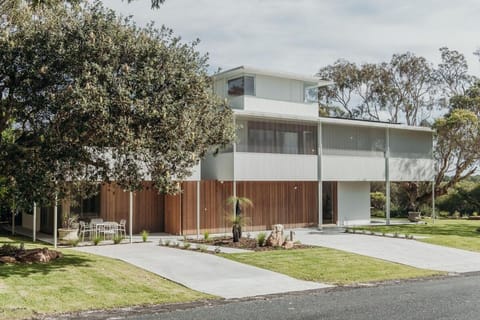 Property building, Natural landscape, Garden, Garden view