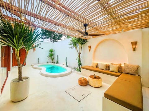 Seating area, Swimming pool