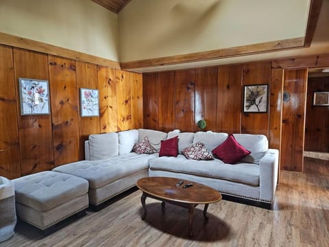 Communal lounge/ TV room, Living room