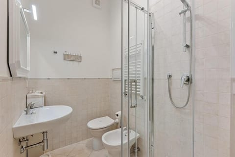 GOLDEN LUXE - Sunset by the Sea Apartment in Viareggio