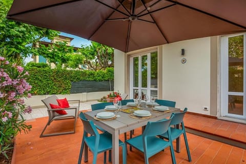 GOLDEN LUXE - Sunset by the Sea Apartment in Viareggio