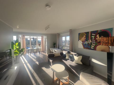 TV and multimedia, Living room, Food, Food