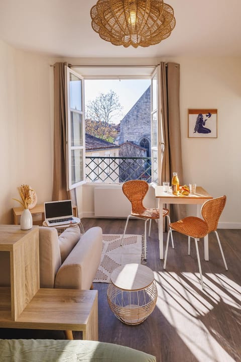View (from property/room), Living room, Dining area