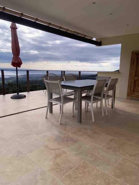 quiet villa, exceptional sea view Villa in Ventiseri