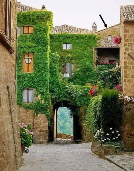 Gerani Rossi House in Civita di Bagnoregio
