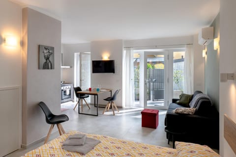 Bed, Living room, Dining area