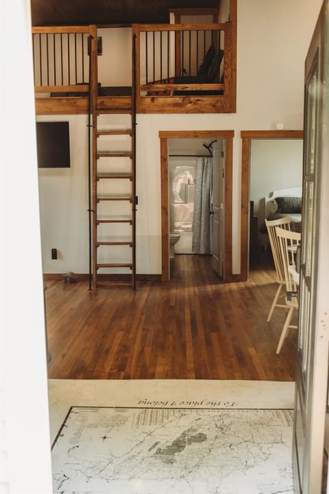 Corton Lodge on the Elk River - Bell Tower Suite House in Ohio