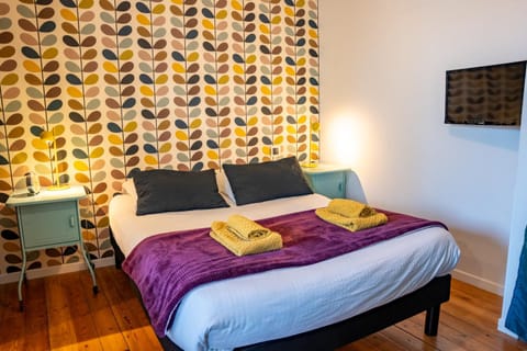 Bed, Photo of the whole room