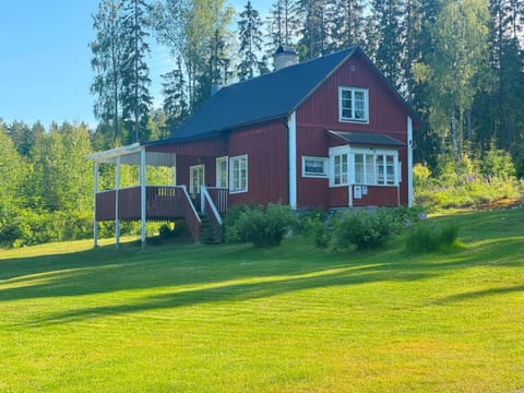 Property building, Spring, Day, Natural landscape, Garden, Garden view