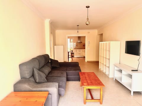 Communal lounge/ TV room, TV and multimedia, Living room, Seating area