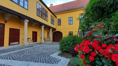 Property building, Spring, Garden, Inner courtyard view, Parking