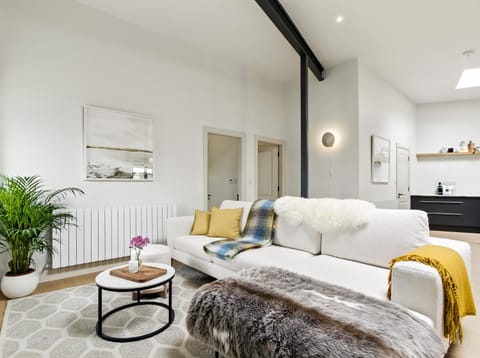 Communal lounge/ TV room, Living room