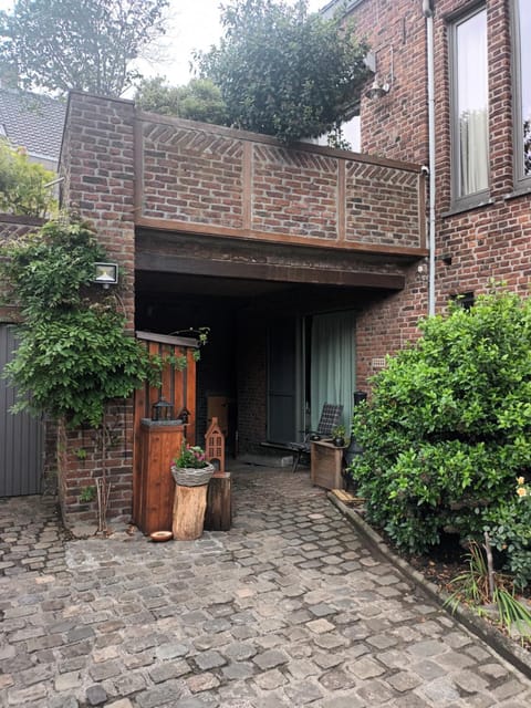 Property building, Garden view