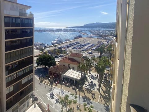 Sea view, Street view, Location