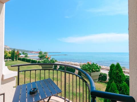 Patio, Day, Natural landscape, View (from property/room), Balcony/Terrace, Beach, Sea view