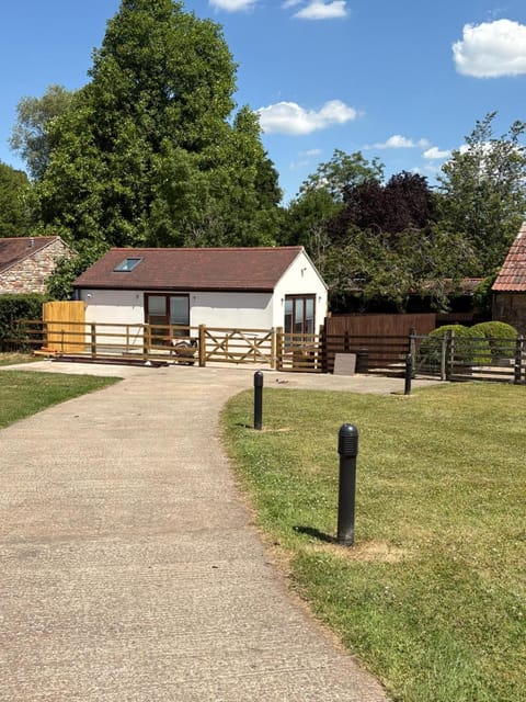 Portbridge Nest House in England