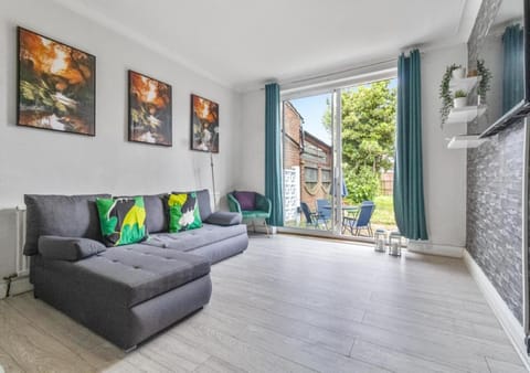 Communal lounge/ TV room, Living room