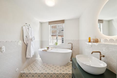 Toilet, Bathroom, Lake view, Bath, towels