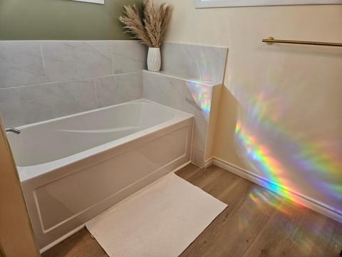 Bathroom, Bath
