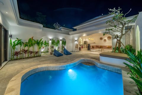 Pool view, Swimming pool, Swimming pool, sunbed