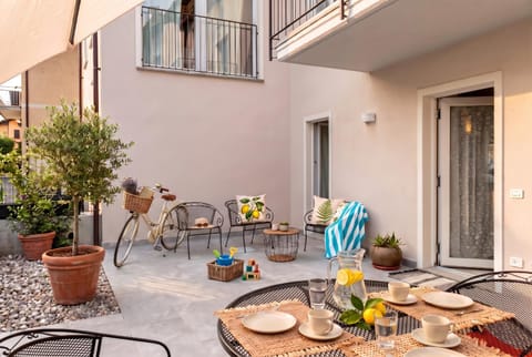Inner courtyard view